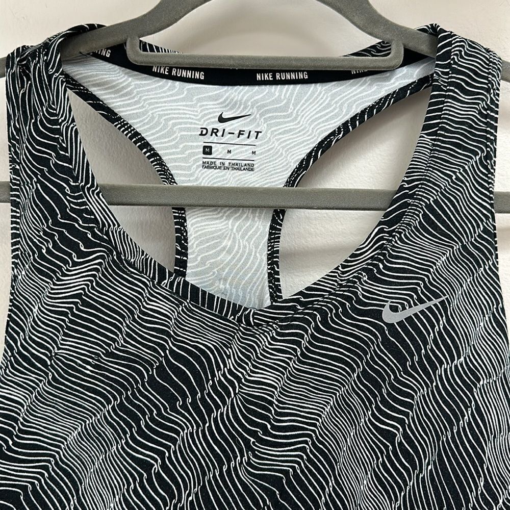 Nike Dri-FIT Racerback Tank Top M Black White Abstract Print Workout Running - Picture 4 of 5